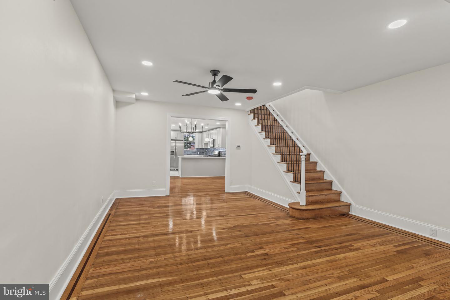 7154 N Uber St Property Photo 6