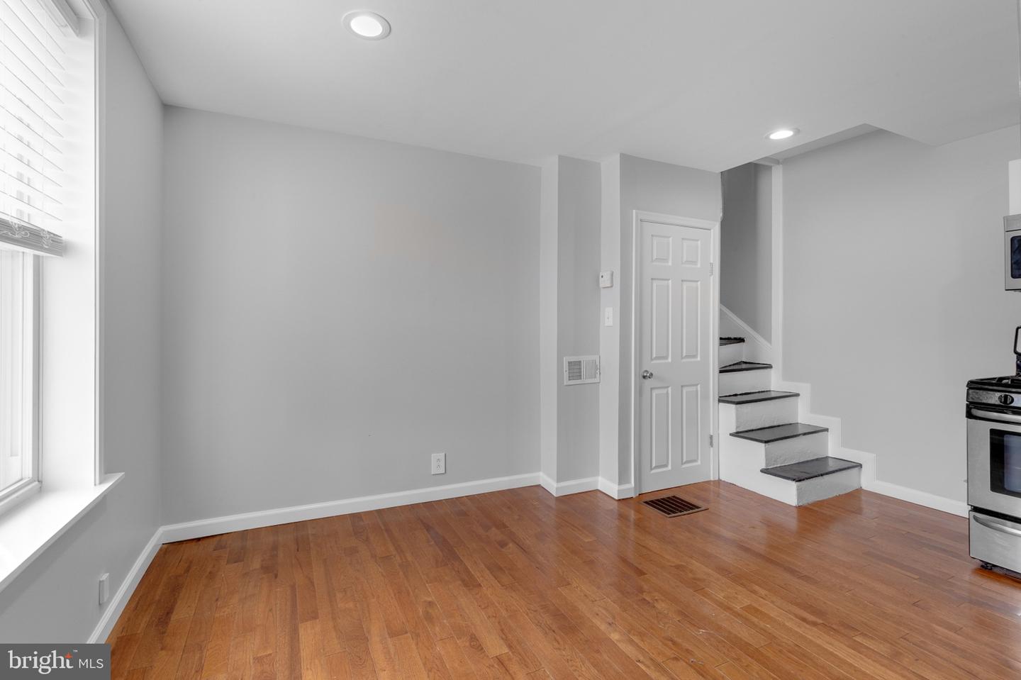 1428 N HOPE ST #FRONT Property Photo 1