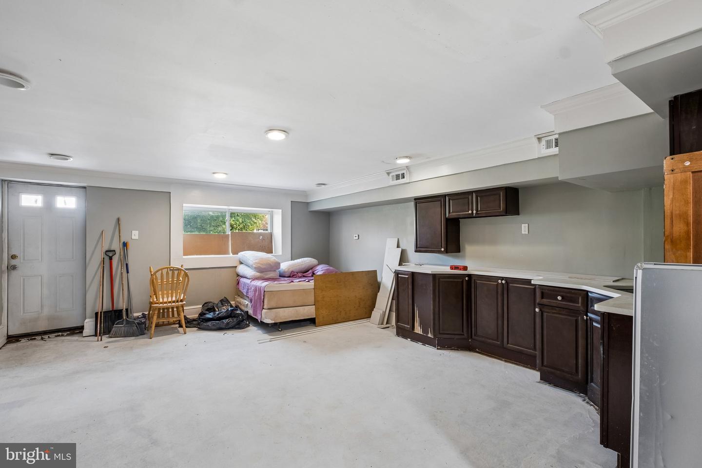 1034 E Slocum St Property Photo 38