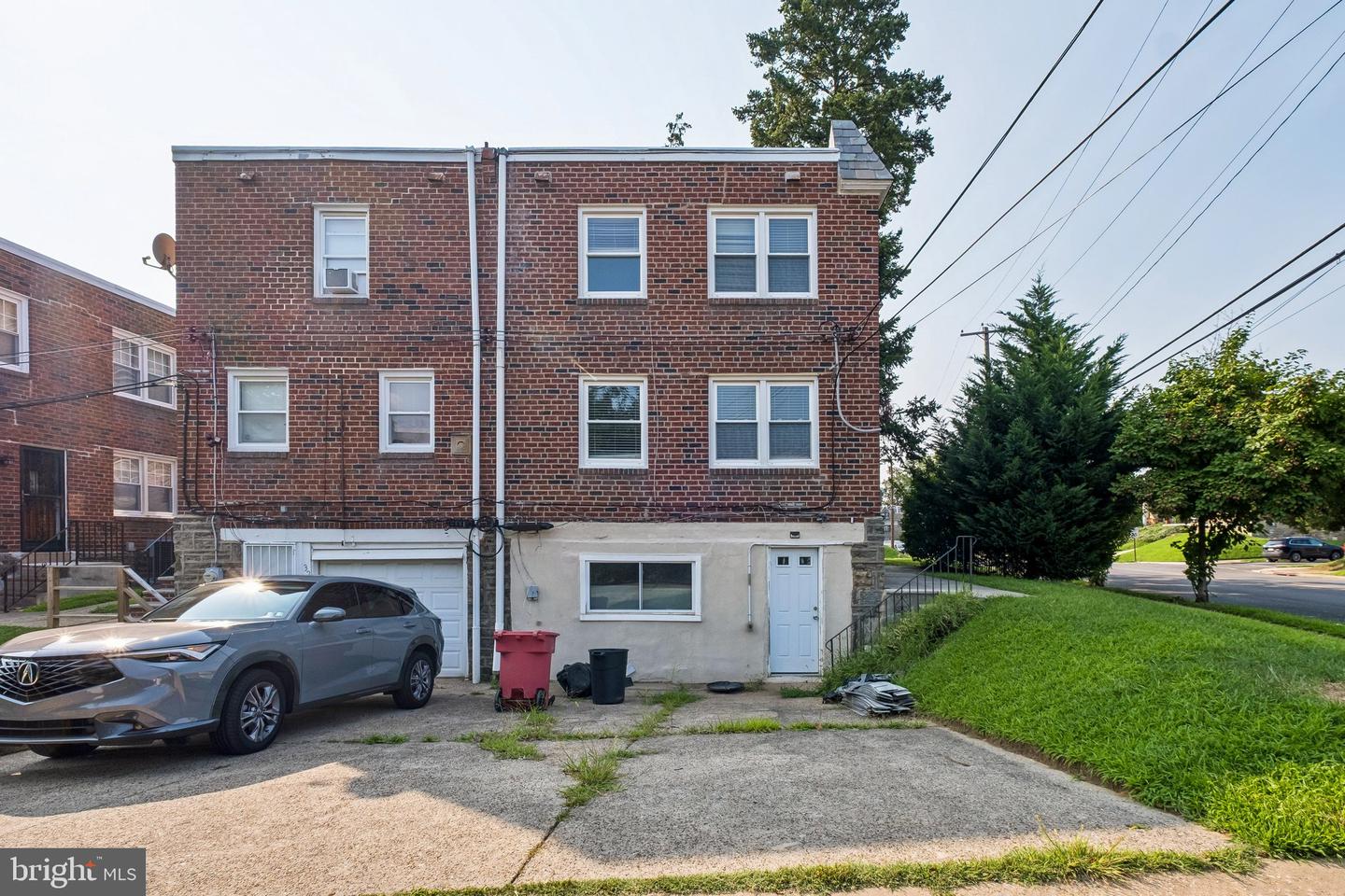 1034 E Slocum St Property Photo 46