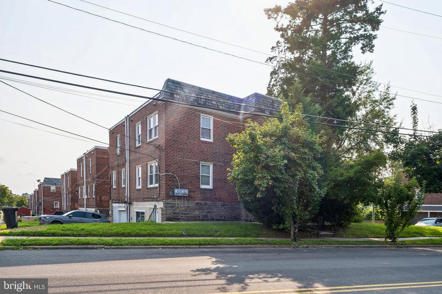 1034 E Slocum St Property Photo 47