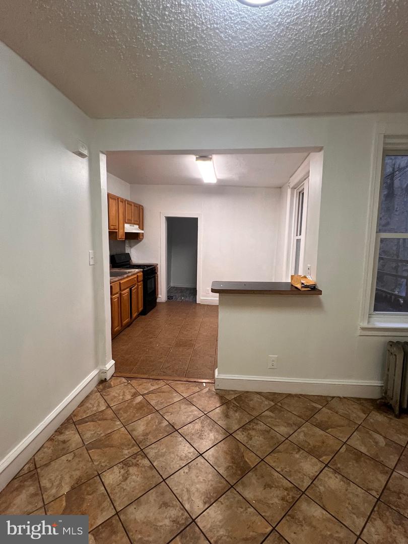 4148 N Franklin St Property Photo 8