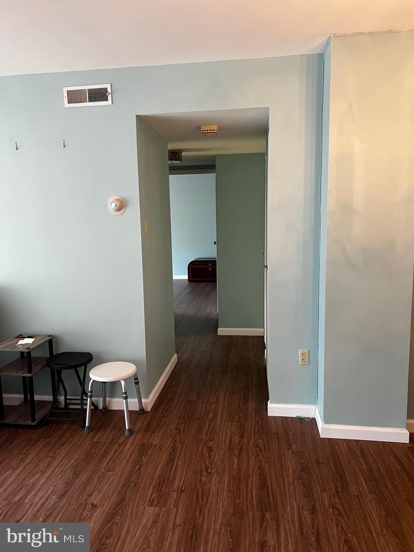 7600 E Roosevelt Blvd #308 Property Photo 6