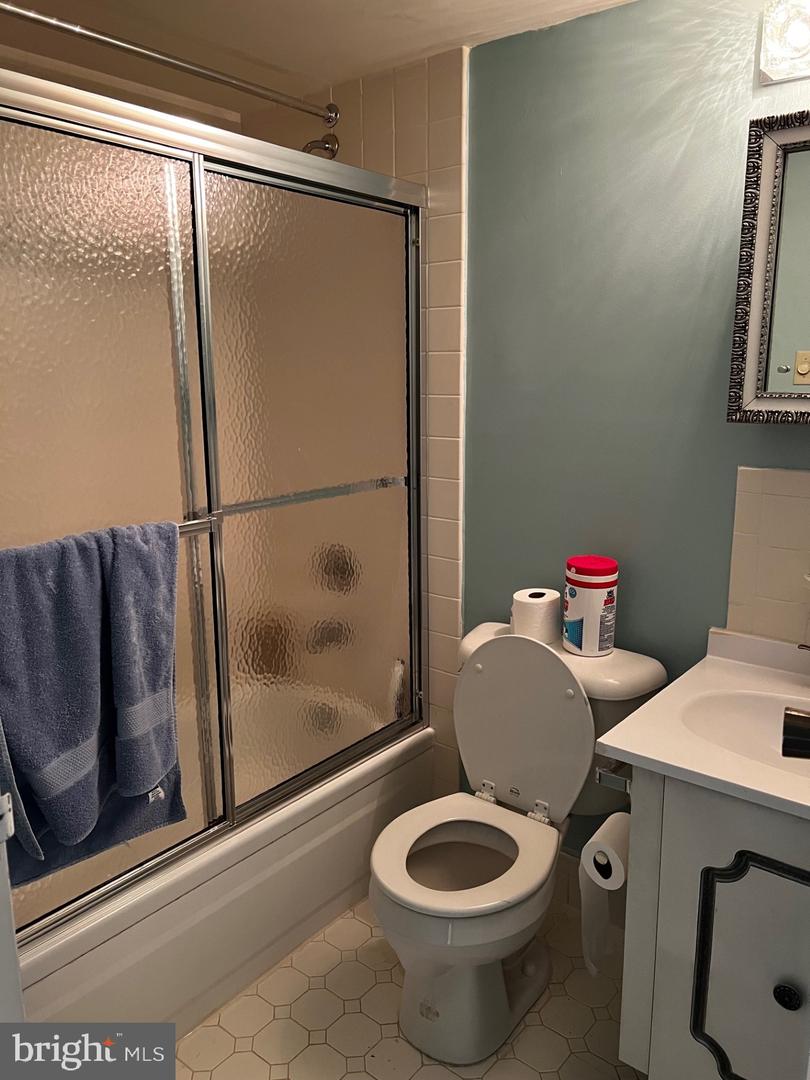 7600 E Roosevelt Blvd #308 Property Photo 8