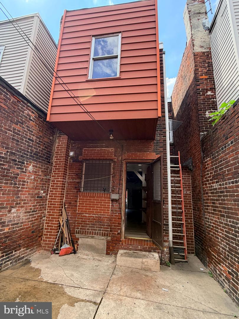 725 W Ritner St Property Photo 9