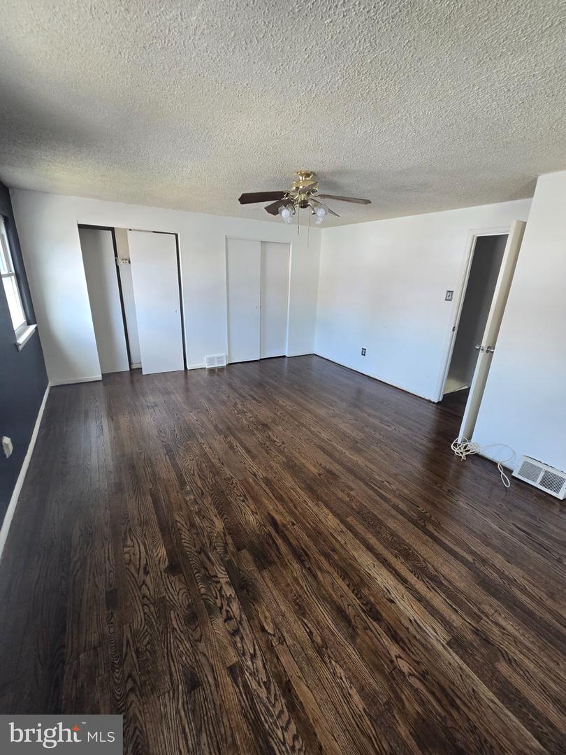 12729 Elnora Rd Property Photo 7