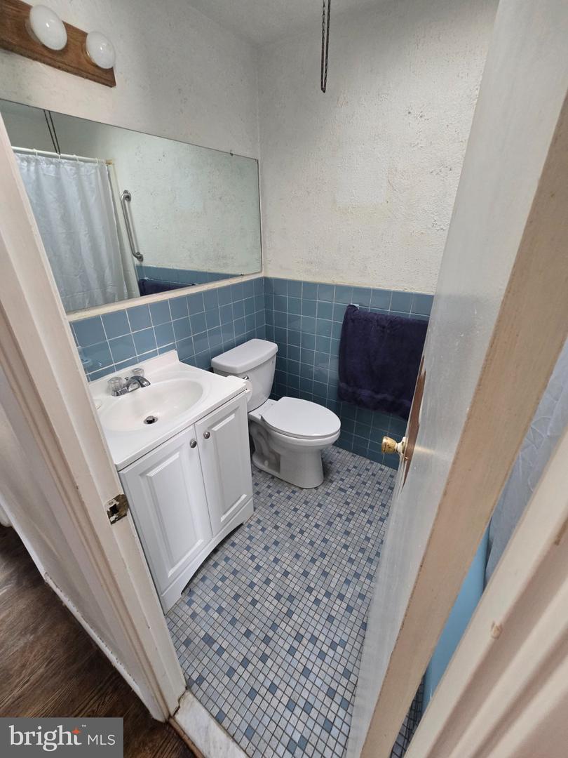 12729 Elnora Rd Property Photo 9