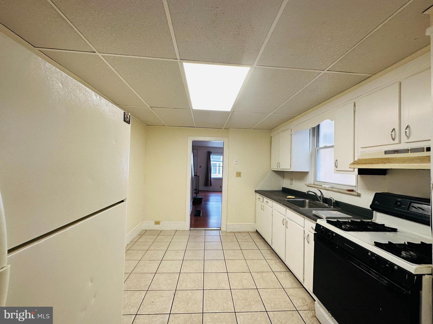 2438 S Philip St Property Photo 12