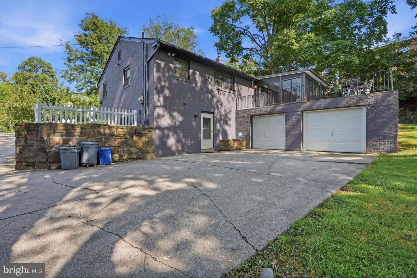 6910 Cliff Rd Property Photo 3