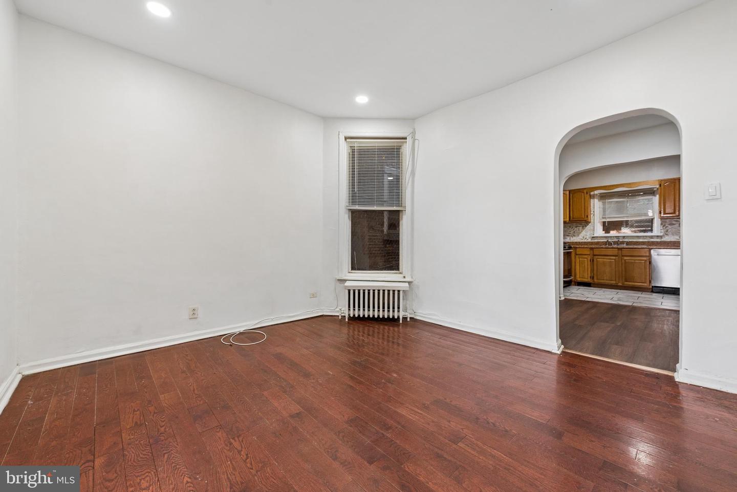 5848 Warrington Ave Property Photo 10