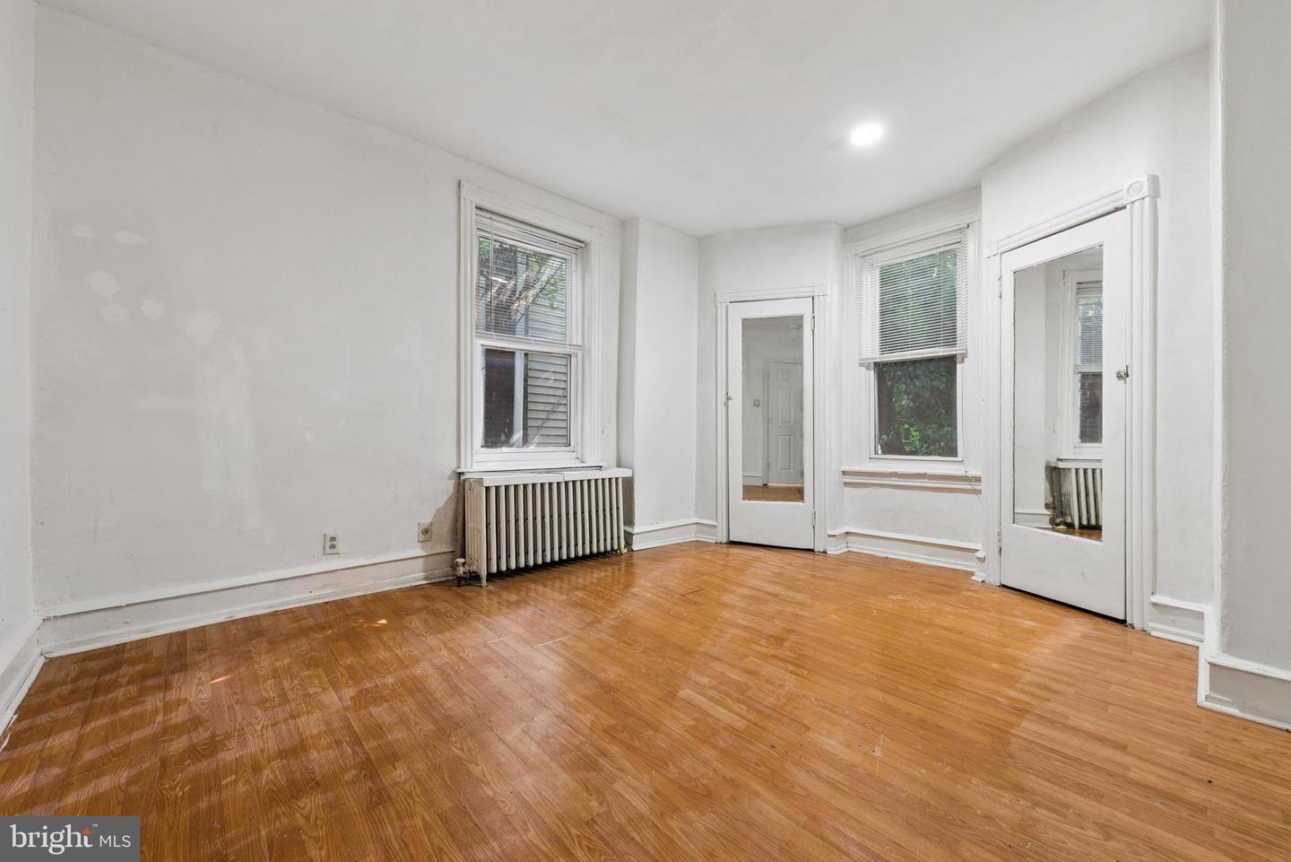 5848 Warrington Ave Property Photo 23