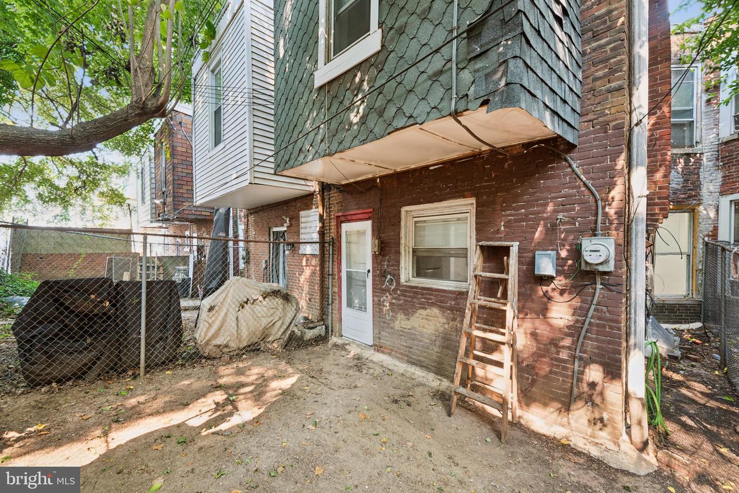 5848 Warrington Ave Property Photo 35