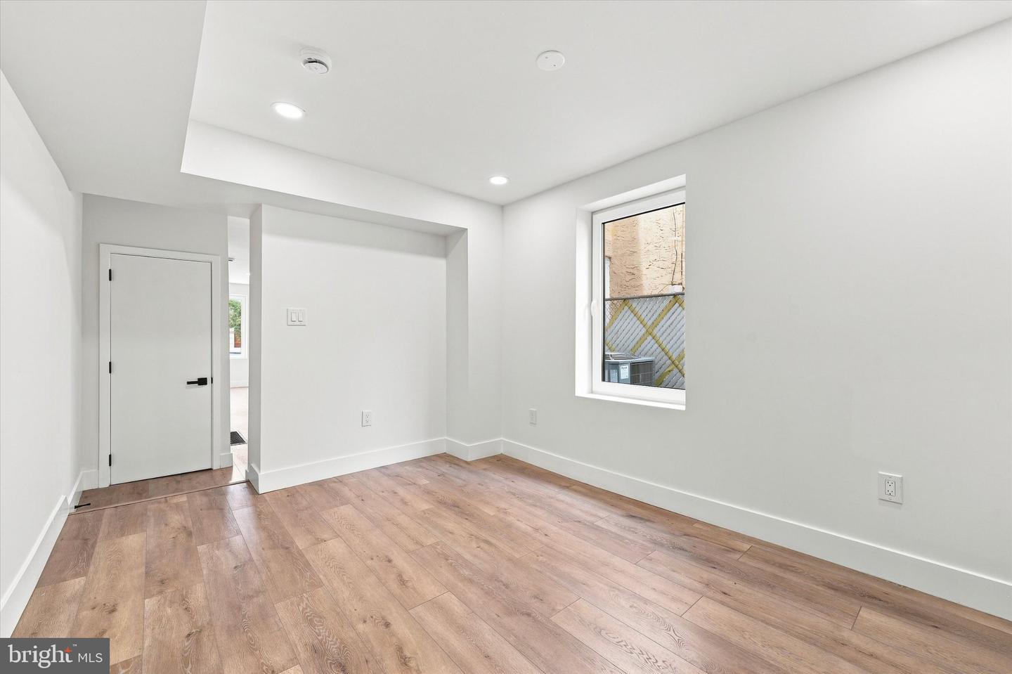 2021 E Sergeant St Property Photo 12