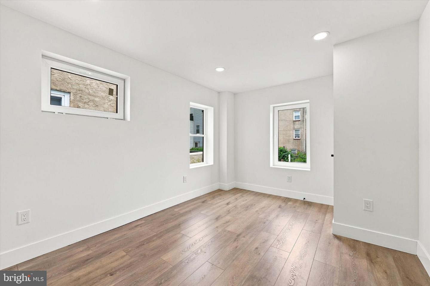 2021 E Sergeant St Property Photo 13