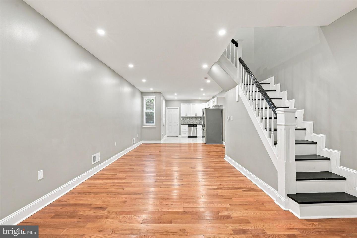 5419 DELANCEY ST Property Photo 1