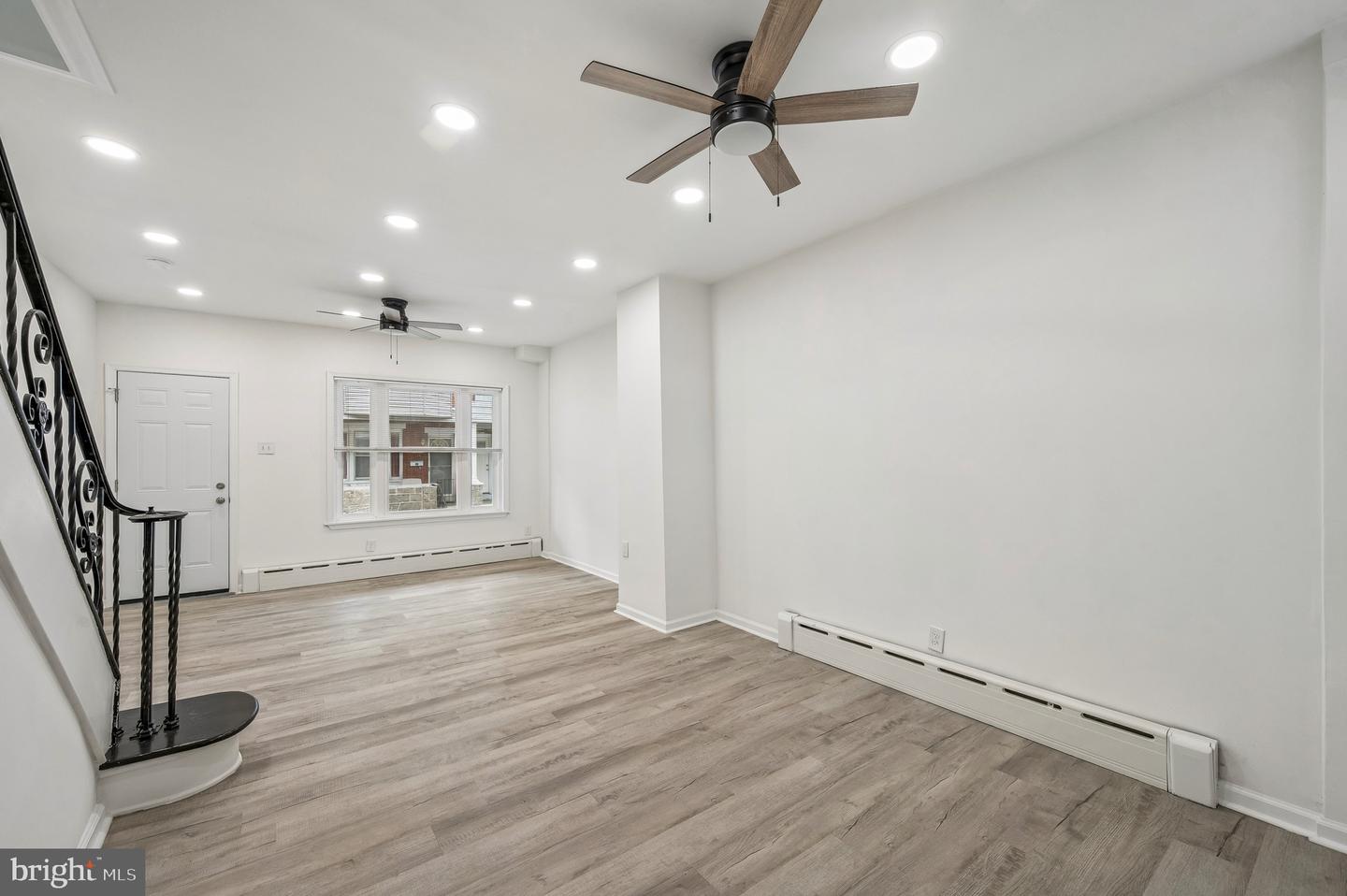 1523 S Etting St Property Photo 4