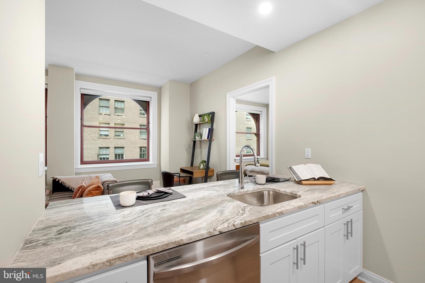 1420-22 Chestnut St #502 Property Photo 14