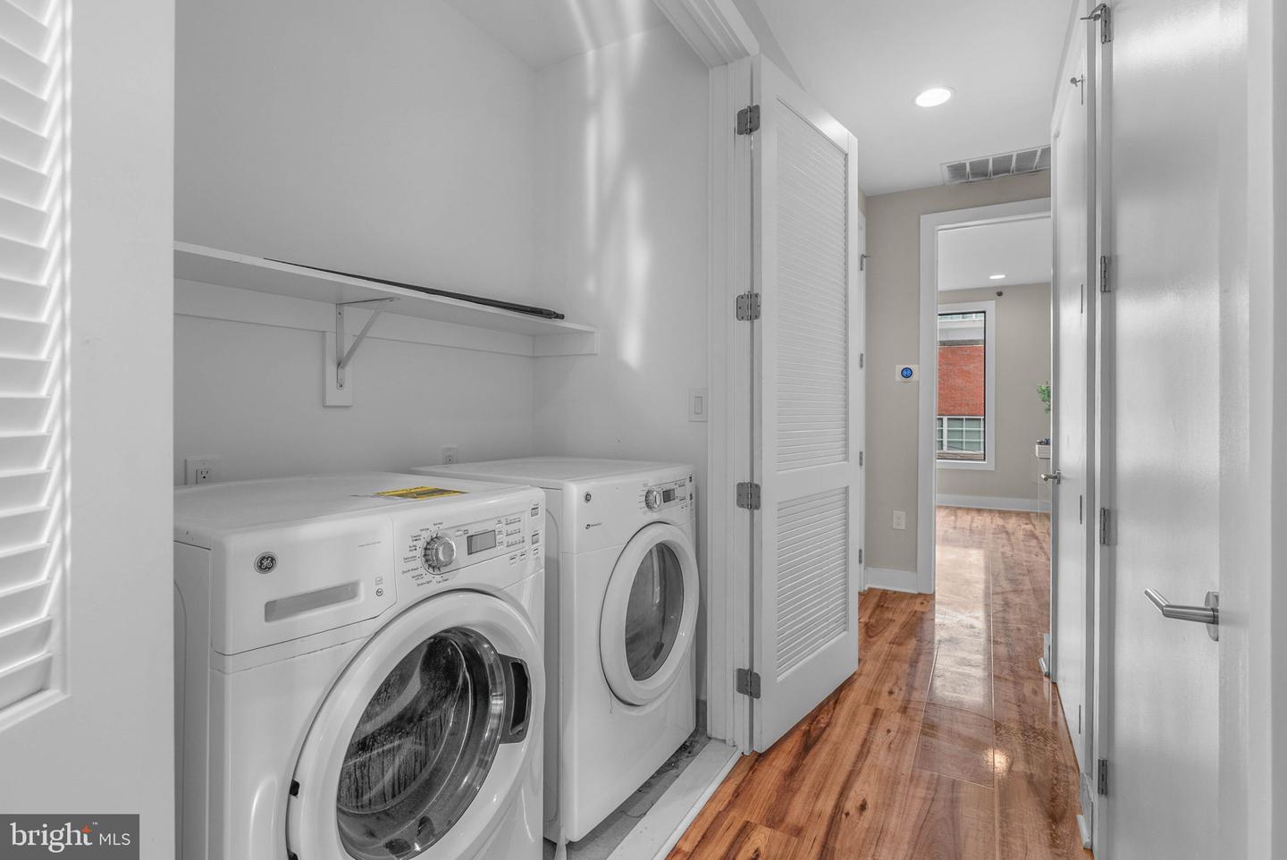 838 N American St Property Photo 26