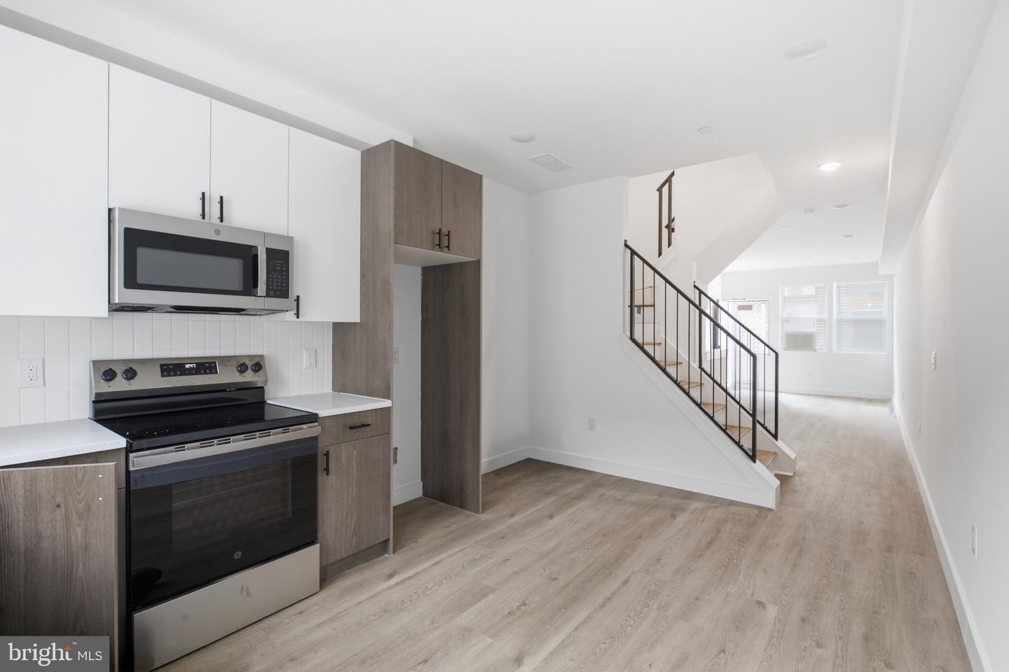 1027 W Arizona St Property Photo 1