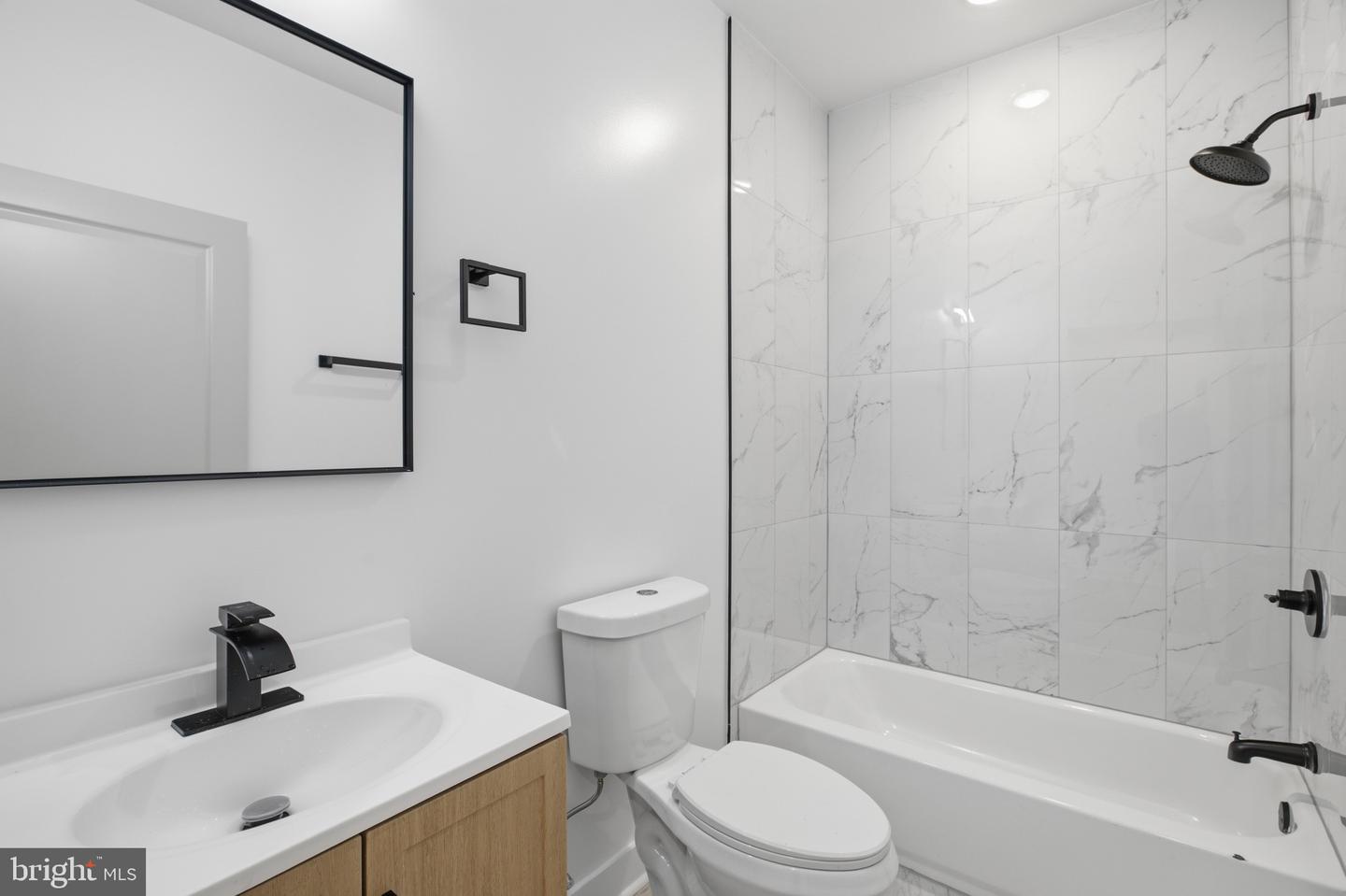 2251 N 12th St #1 Property Photo 8