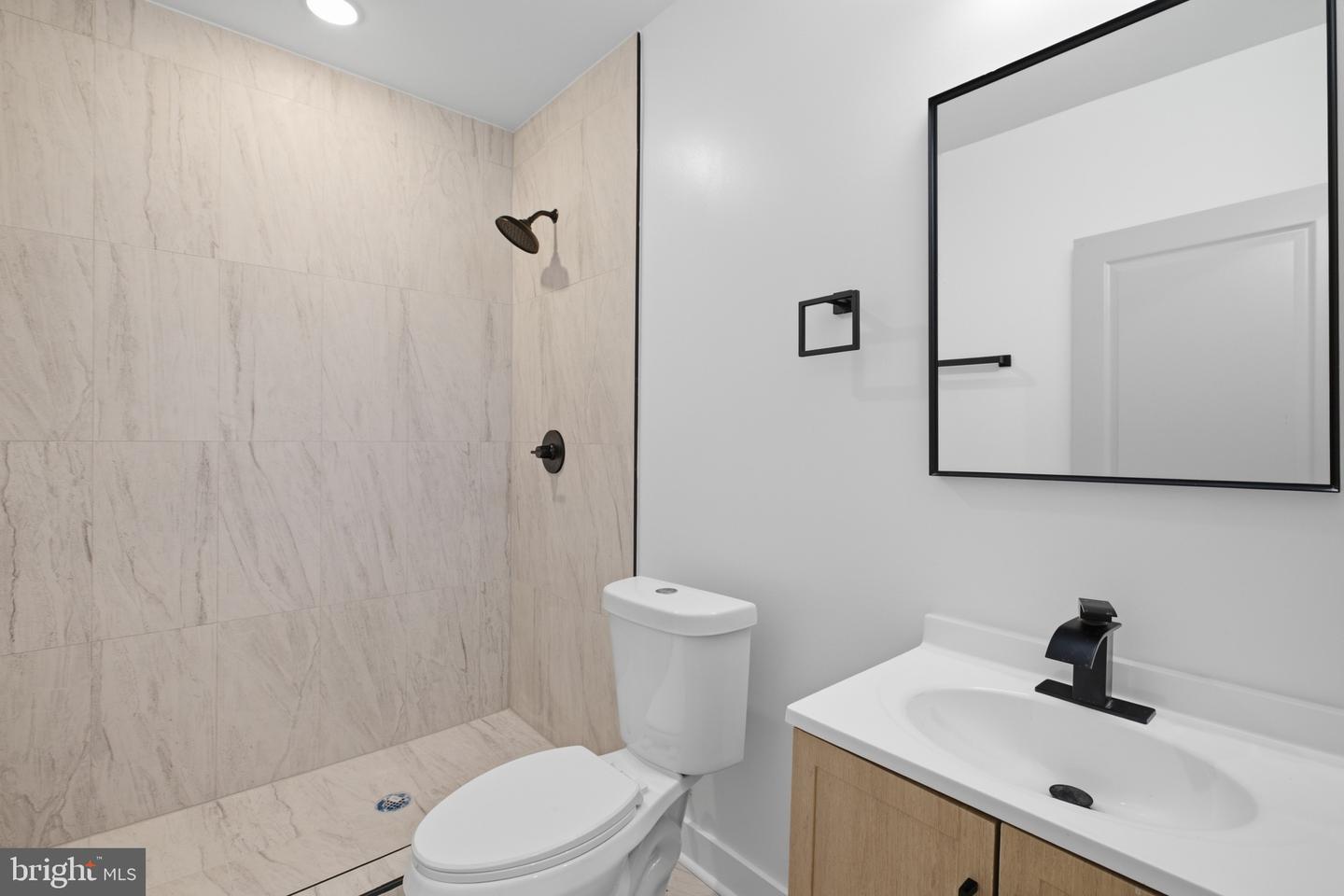 2251 N 12th St #1 Property Photo 16