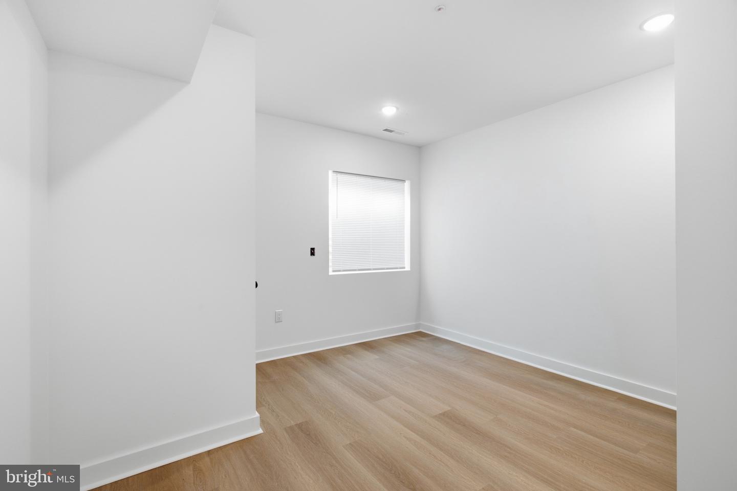 2251 N 12th St #1 Property Photo 17