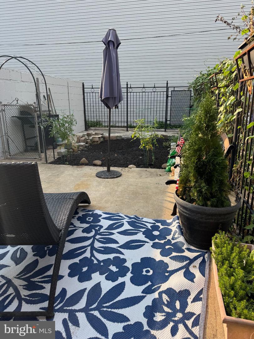 2620 Almond St Property Photo 19