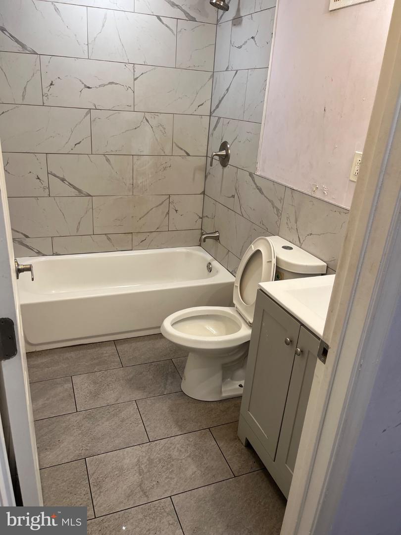 1133 W Tioga St Property Photo 14