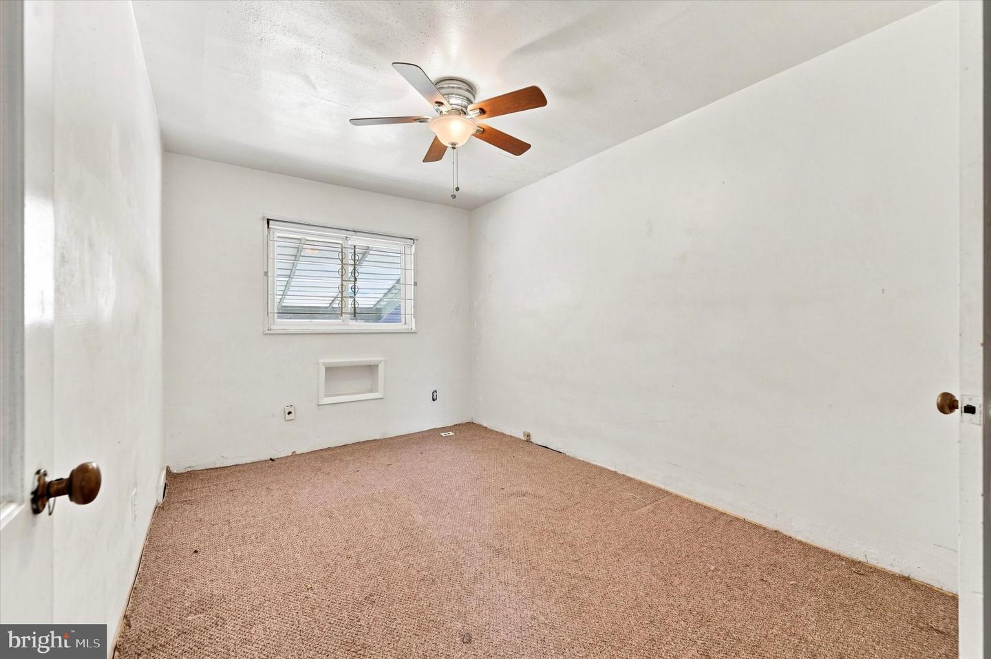 2242 S 56th St Property Photo 4