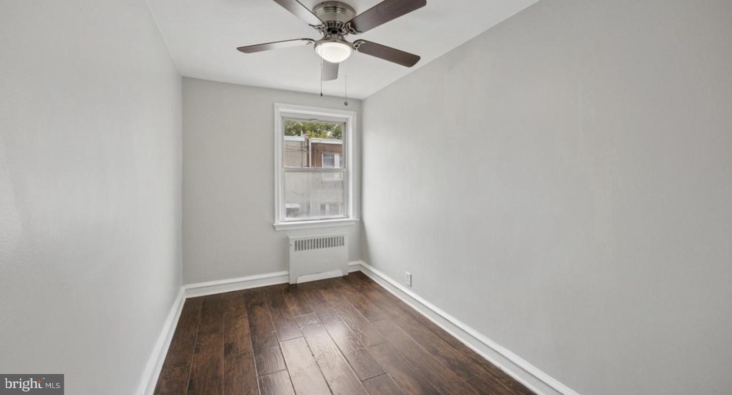 1434 Creston St Property Photo 10