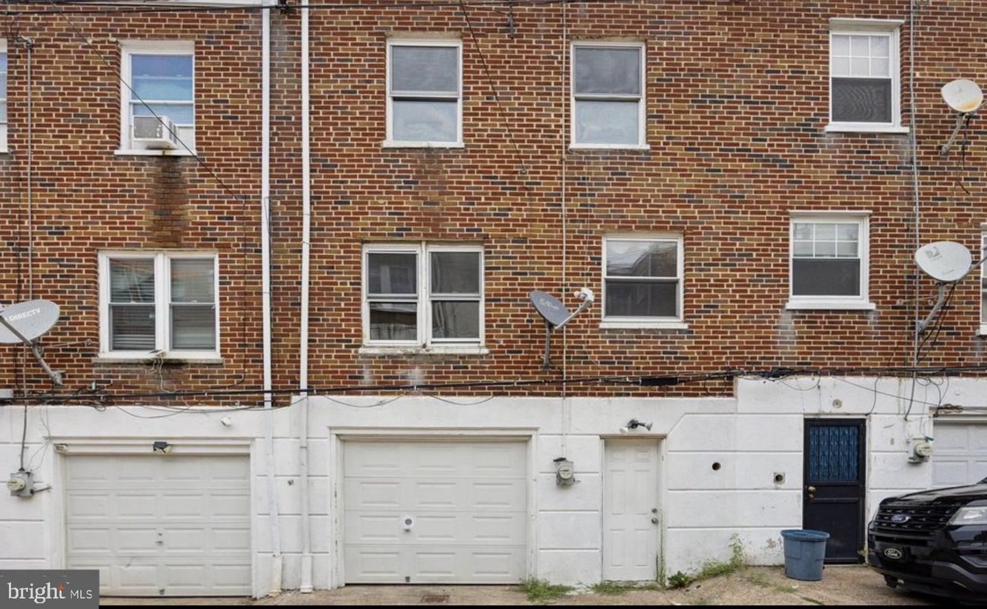 1434 Creston St Property Photo 11