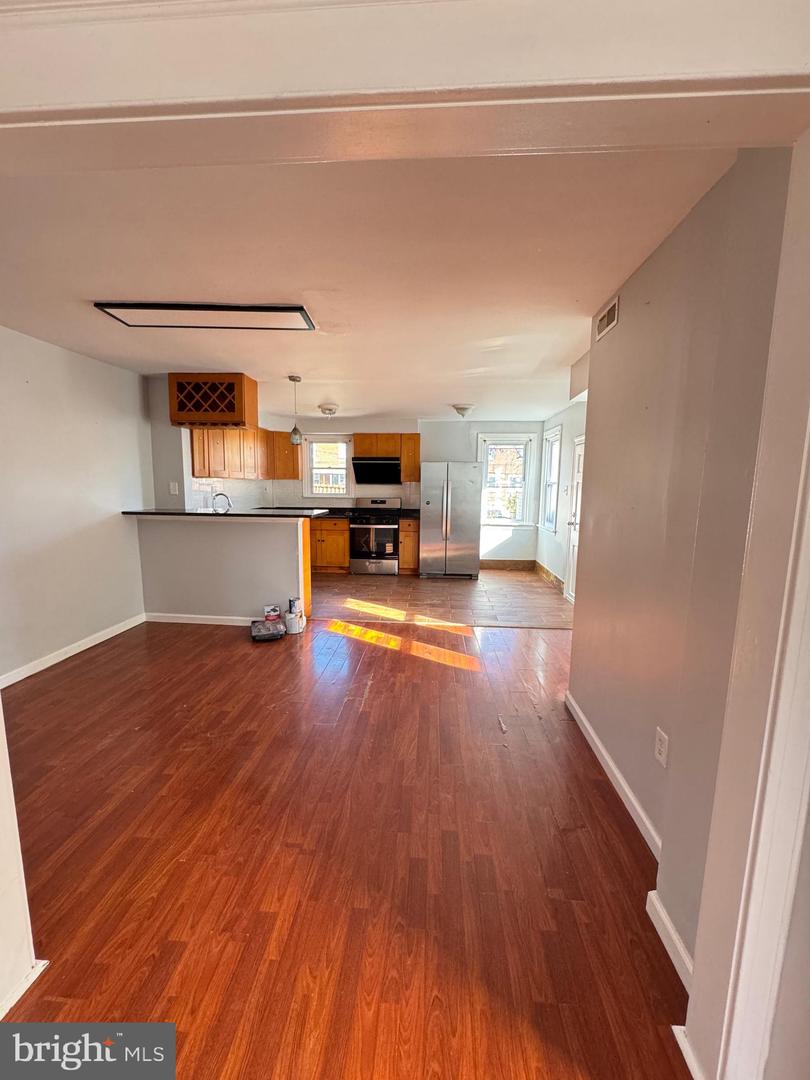 1407 Friendship St Property Photo 5