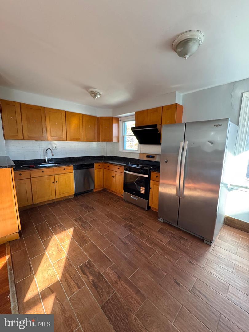 1407 Friendship St Property Photo 6