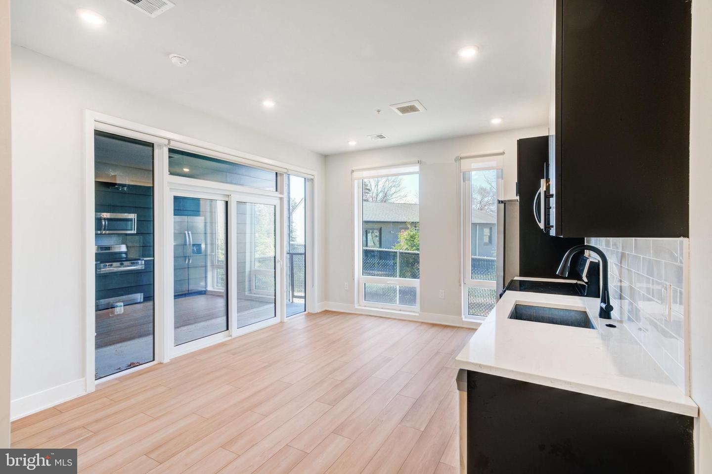 6910 RIDGE AVE #208 Property Photo 1