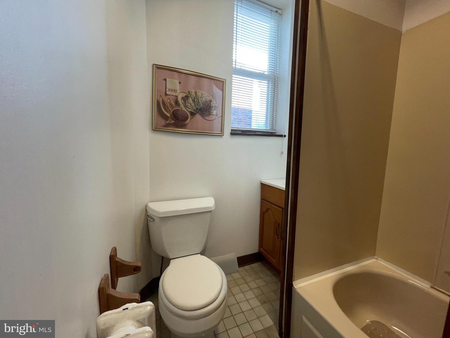 331 Roseberry St Property Photo 12