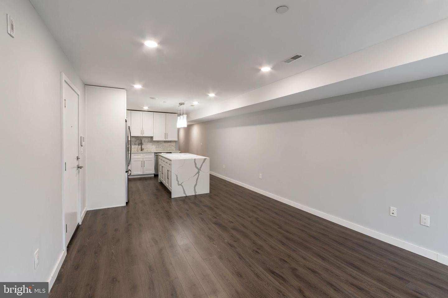 751 N 20th St #unit 4 Property Photo 4