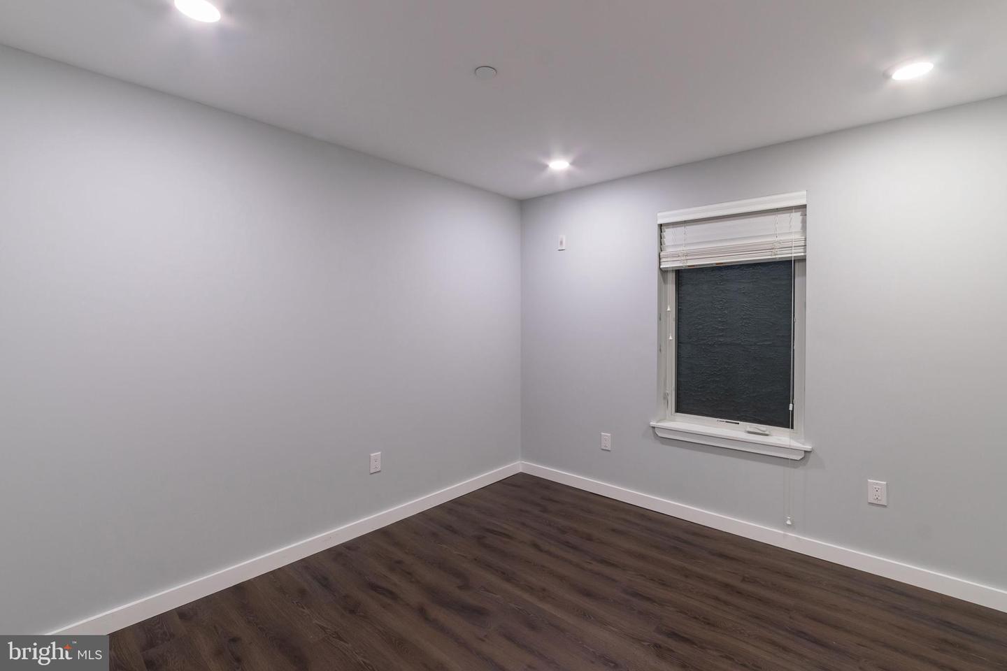 751 N 20th St #unit 4 Property Photo 9