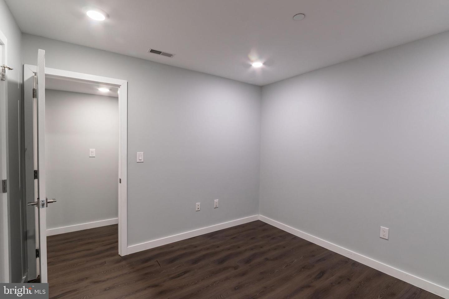 751 N 20th St #unit 4 Property Photo 11