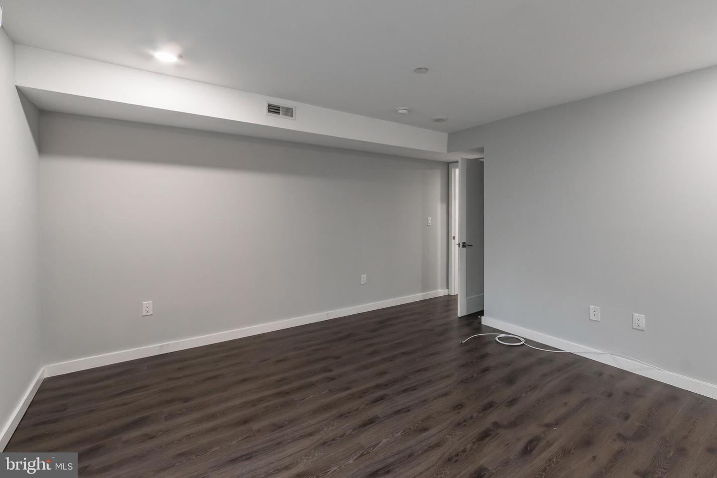 751 N 20th St #unit 4 Property Photo 14