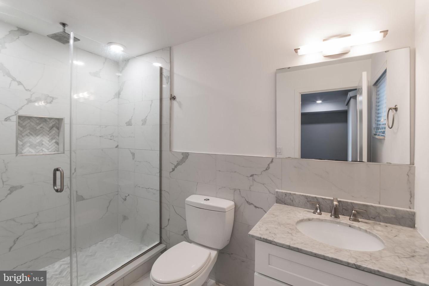 751 N 20th St #unit 4 Property Photo 15