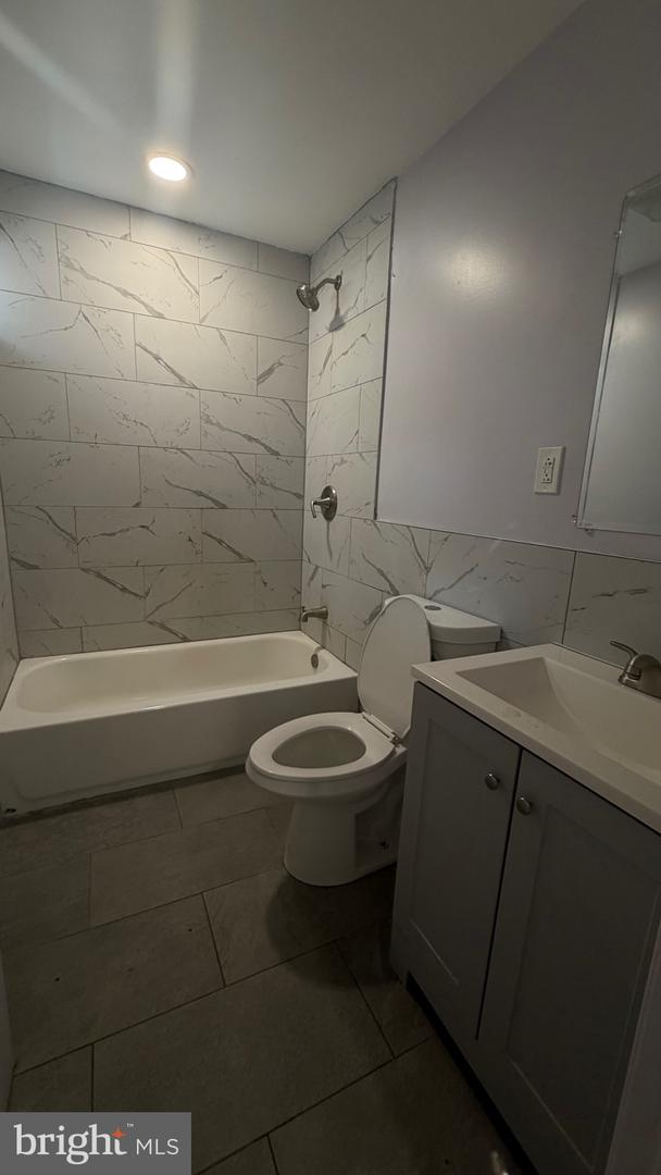 1133 W Tioga St Property Photo 4