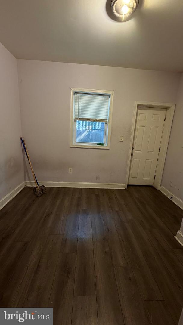 1133 W Tioga St Property Photo 5
