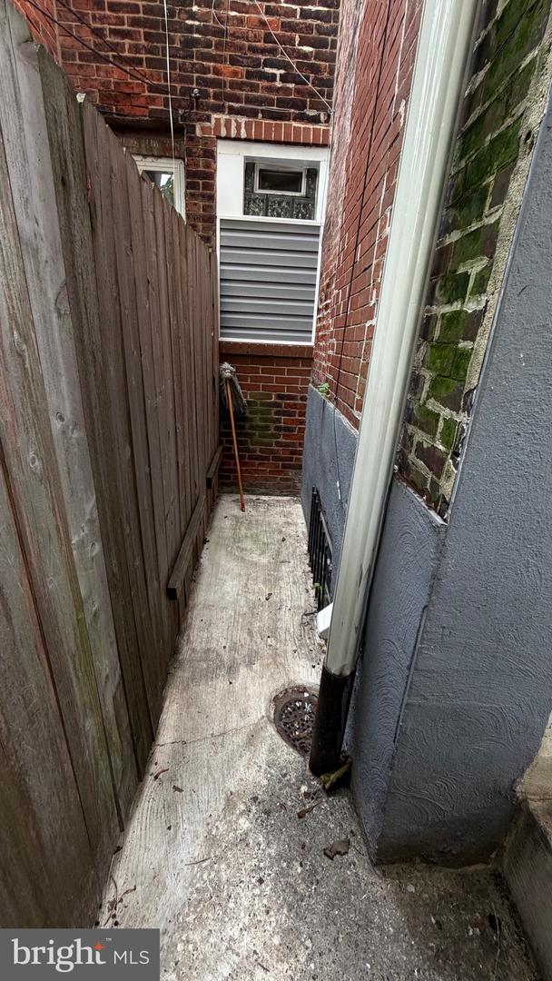 1133 W Tioga St Property Photo 15