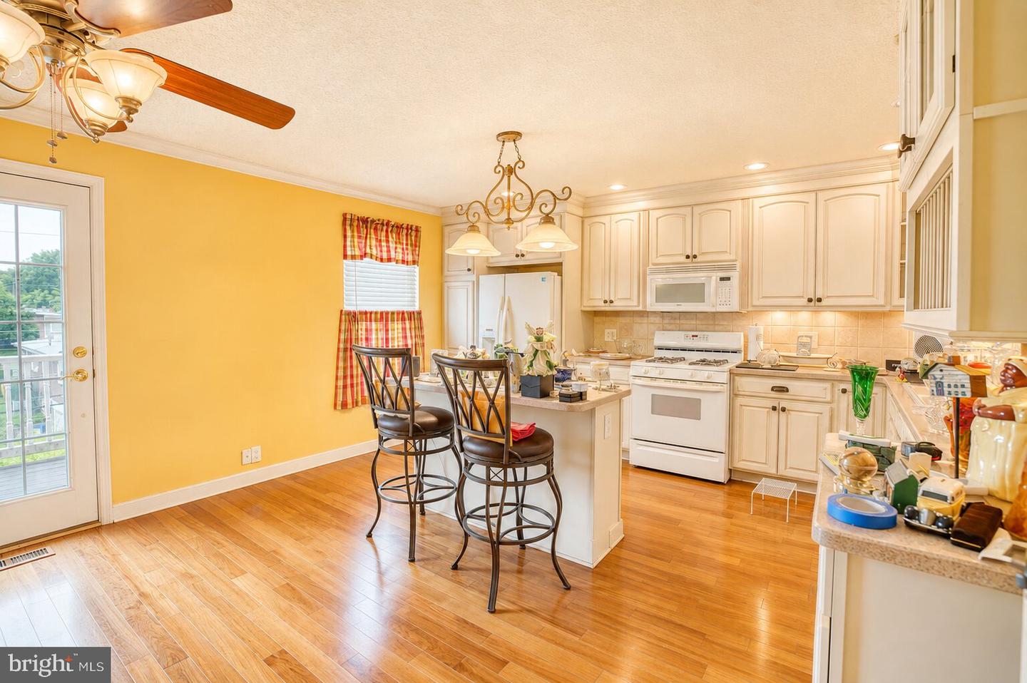 4241 Chalfont Pl Property Photo 7