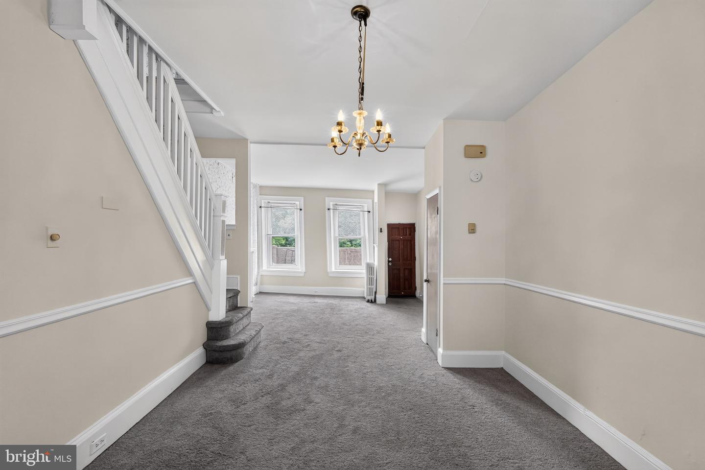3787 Cresson St Property Photo 6