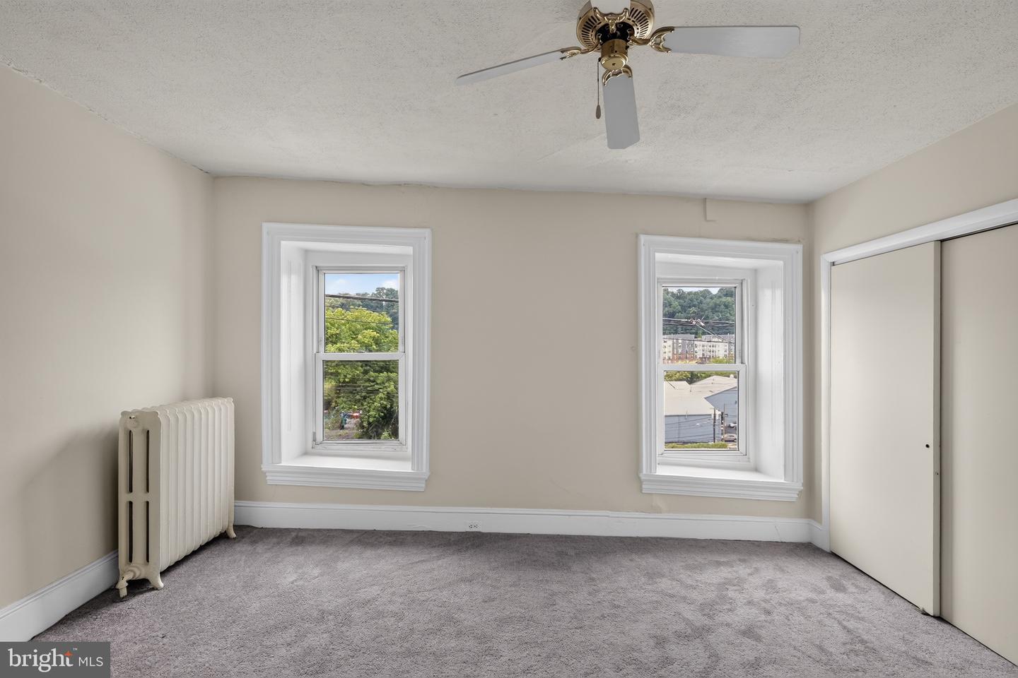3787 Cresson St Property Photo 21