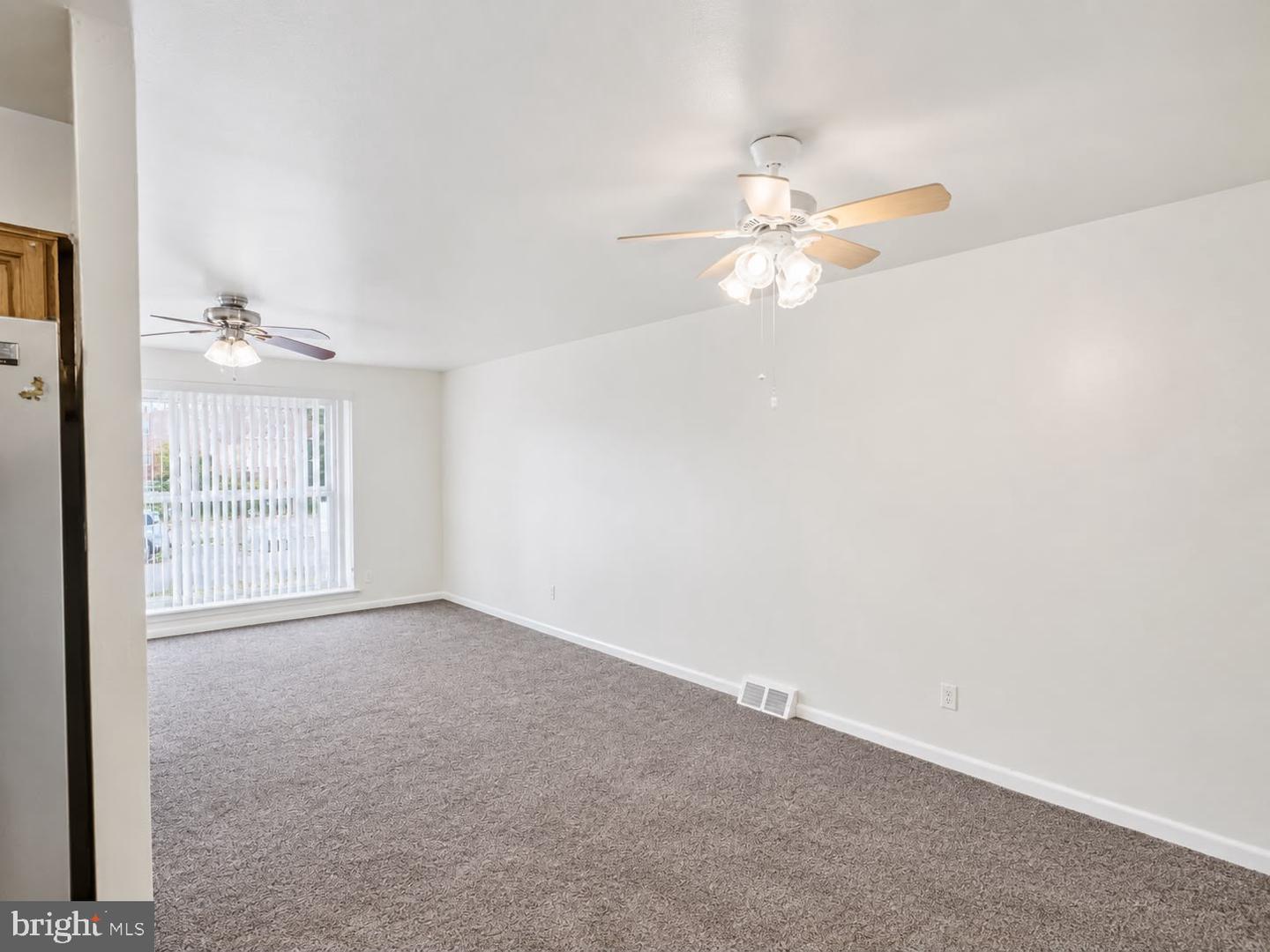2119 Hoffnagle St Property Photo 2