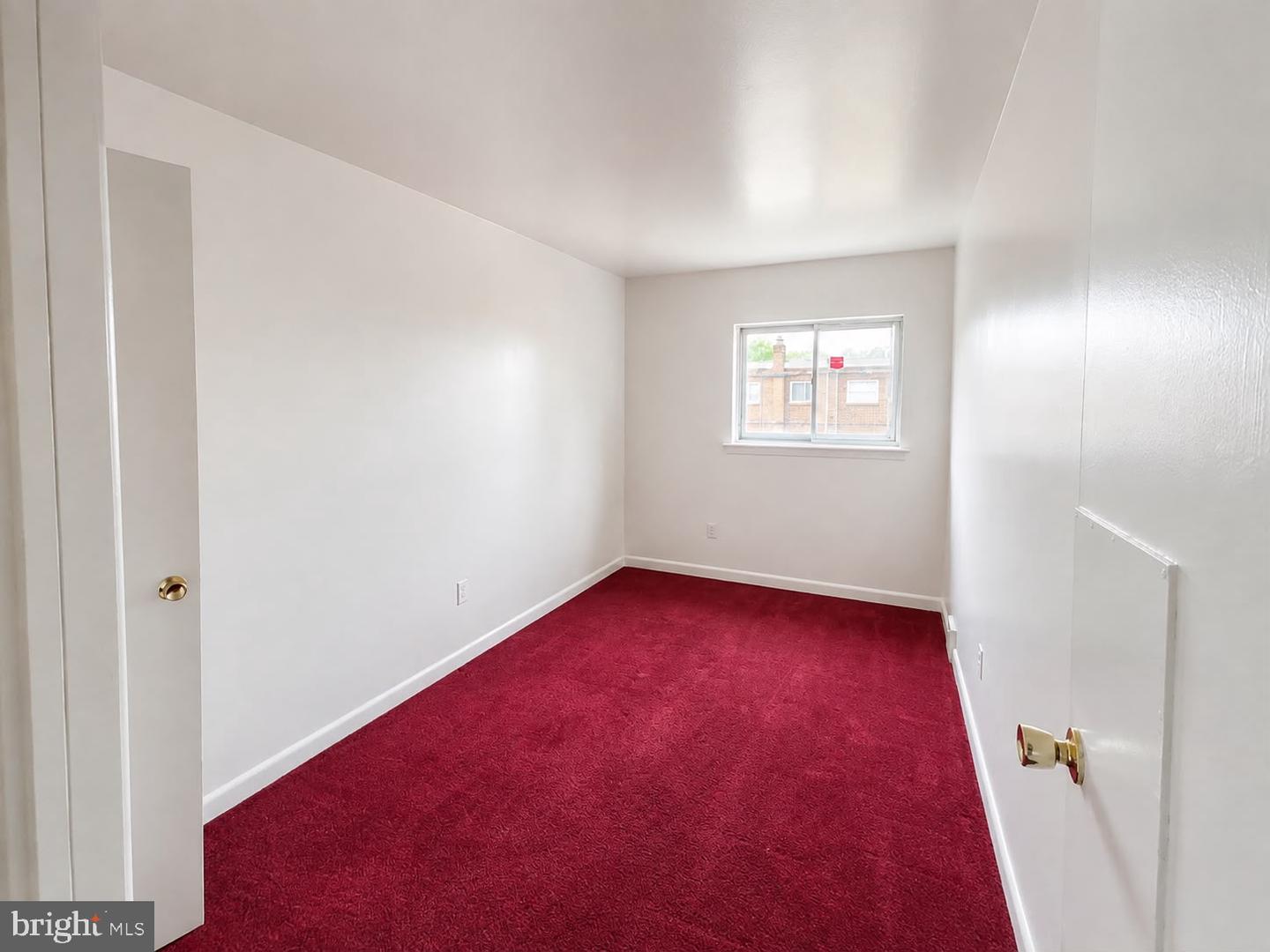 2119 Hoffnagle St Property Photo 6