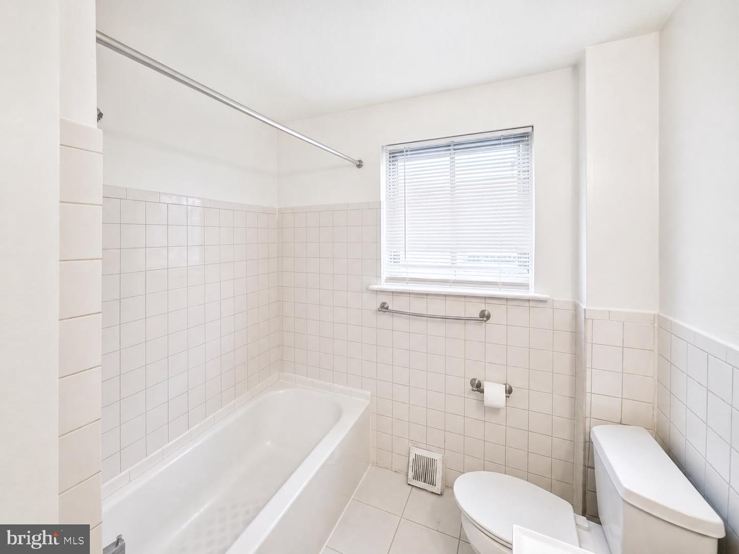2119 Hoffnagle St Property Photo 14