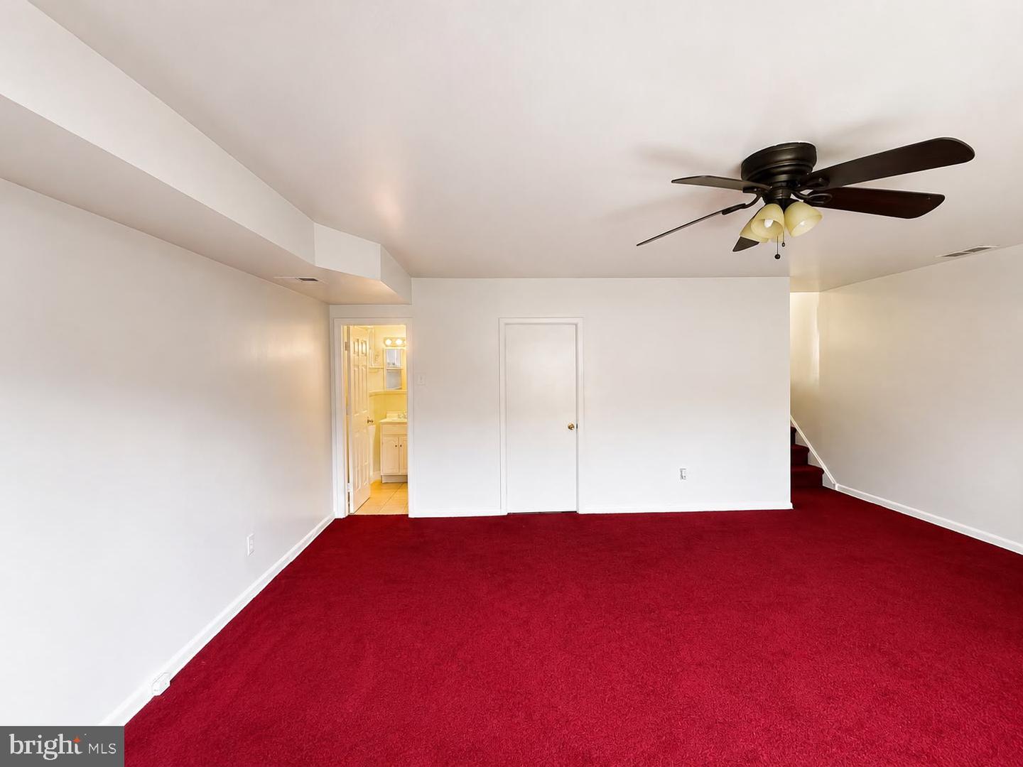 2119 Hoffnagle St Property Photo 16
